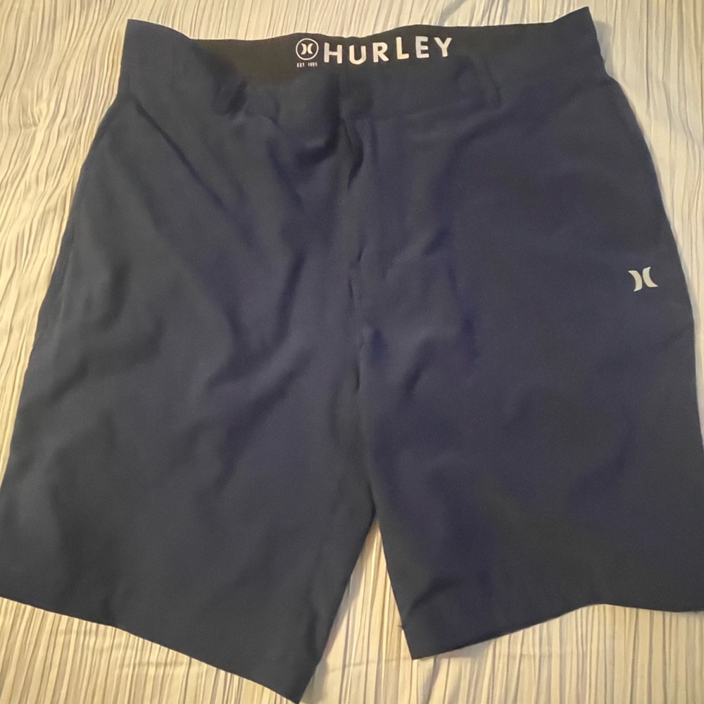 Hurley men’s navy flat front shorts‎ size 34